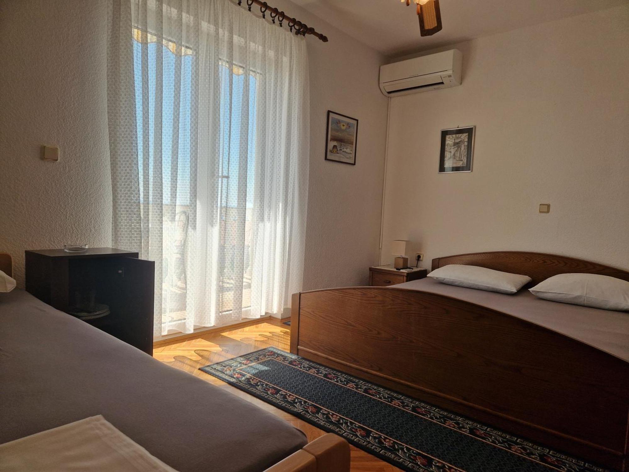 Apartments Vuksan Rab Town Cameră foto